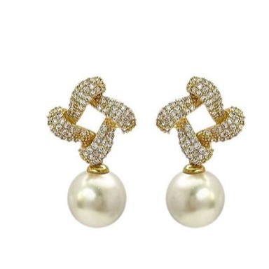 Elegant Niche Square Pearl Stud Earrings For Women