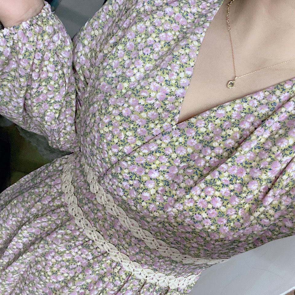 Womens New Floral Dress With A French Collar And Defined Waistline