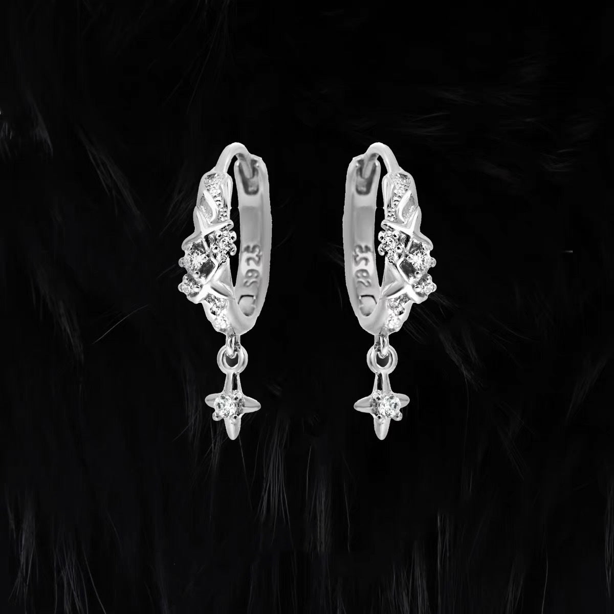 New Minimalist Zircon Fashion Ear Cuffs For The Niche Crowd