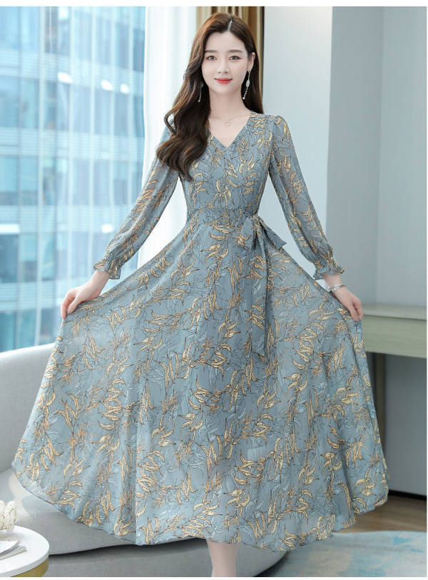 Waist-cinching Dress For Middle-aged Moms