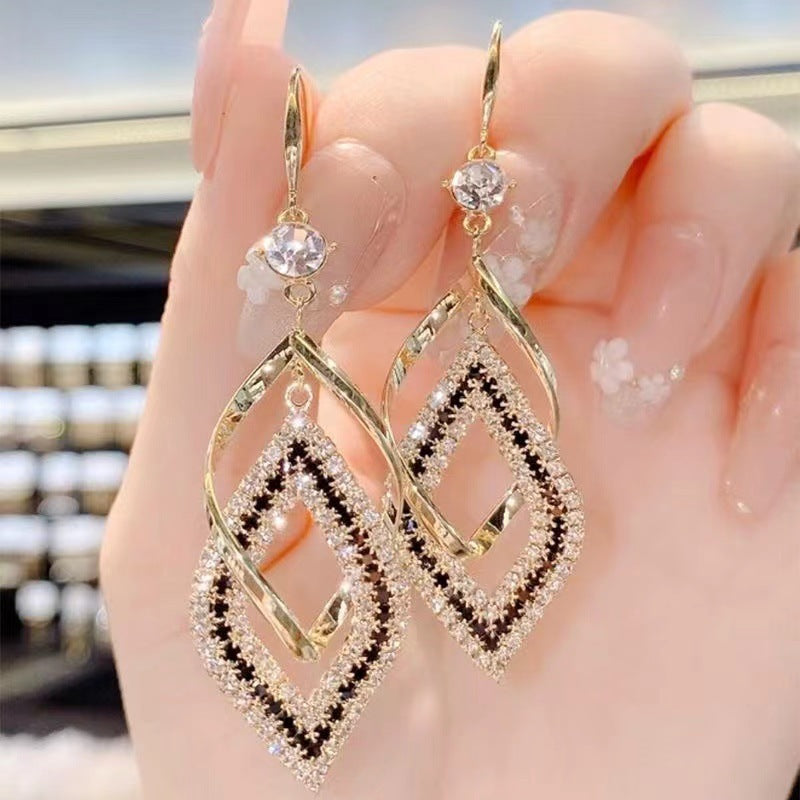 Diamond-shaped Ear Hooks With A Light Luxurious High-end Feel